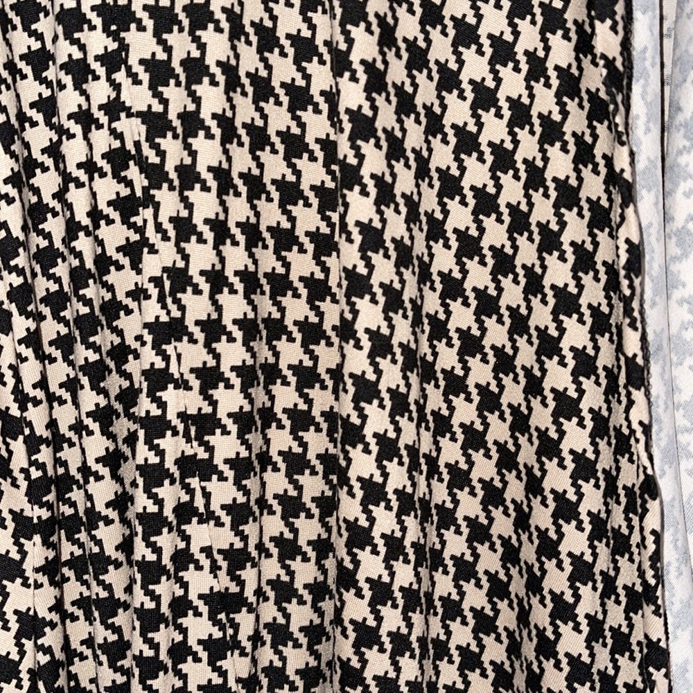 Cardigan - Picture 2 of 5